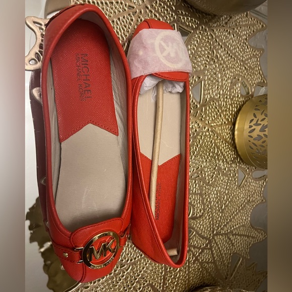 Michael Kors shoes size 7 brand new. - Picture 3 of 3
